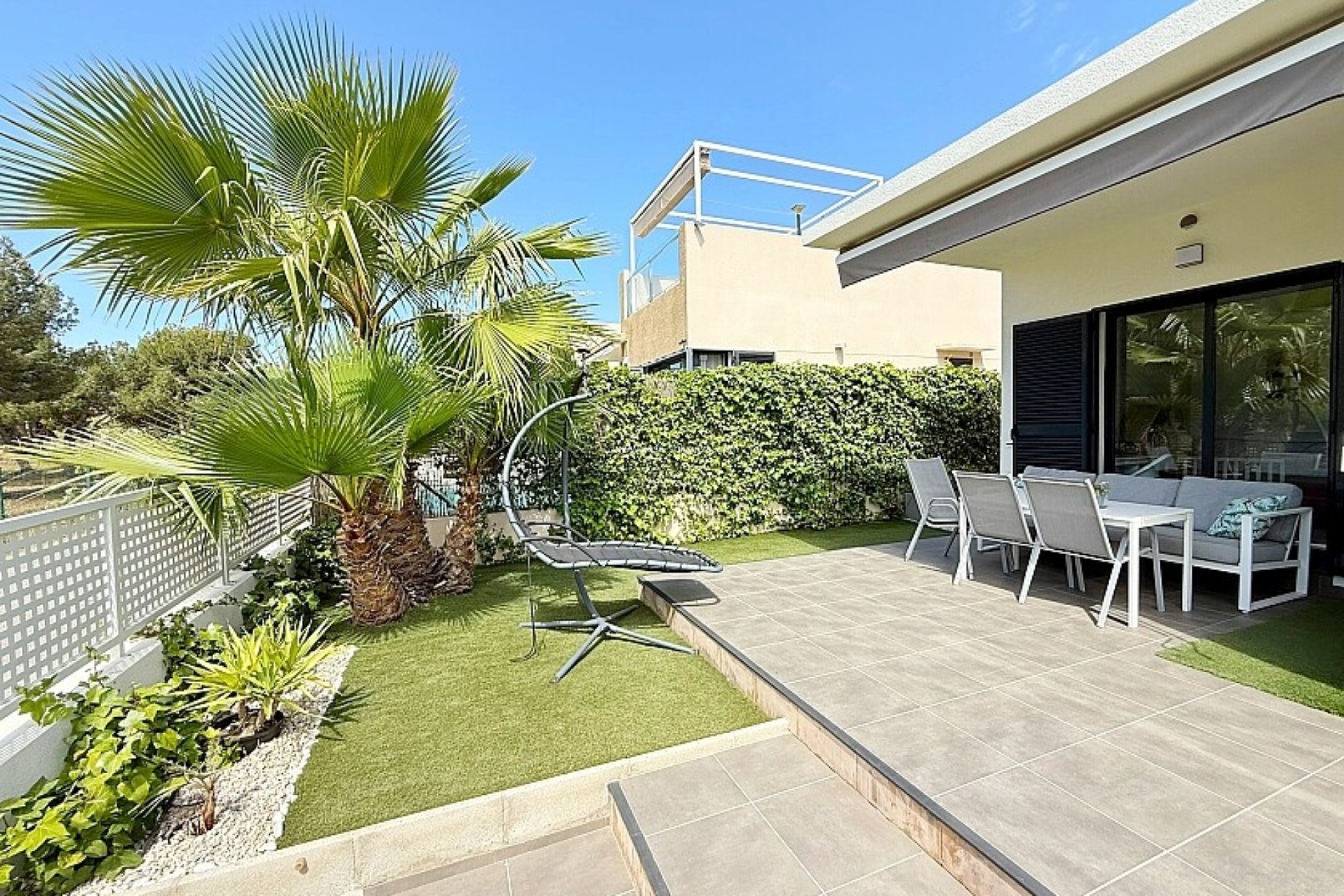 Wiederverkauf - Villa - Orihuela Costa - La Zenia