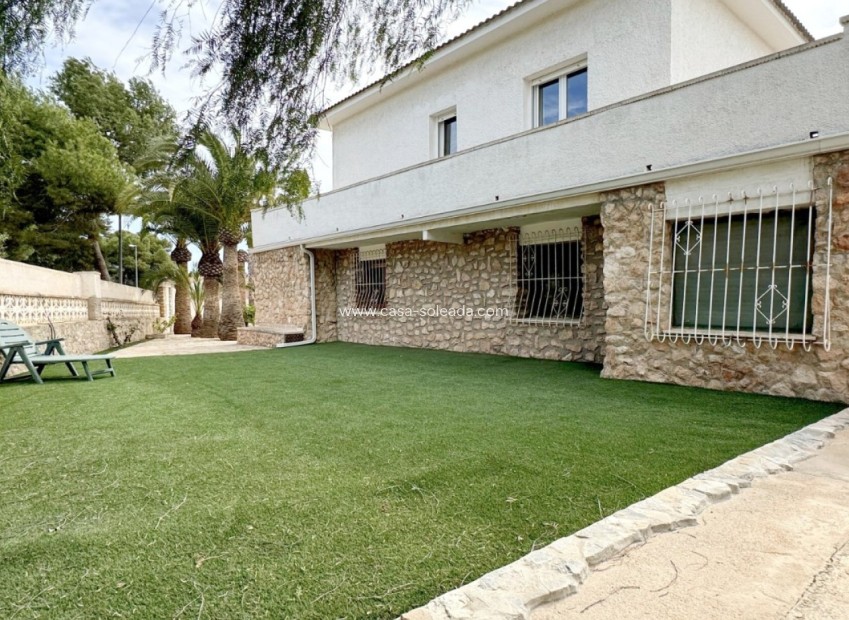 Wiederverkauf - Villa - Orihuela Costa - La Zenia
