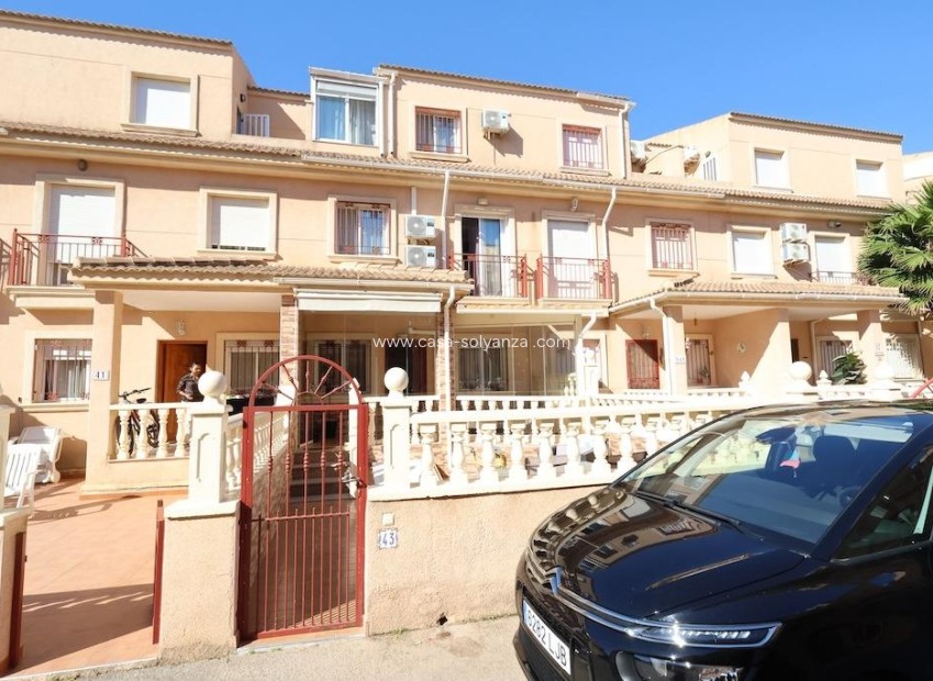 Wiederverkauf - Villa - Orihuela Costa - La Zenia
