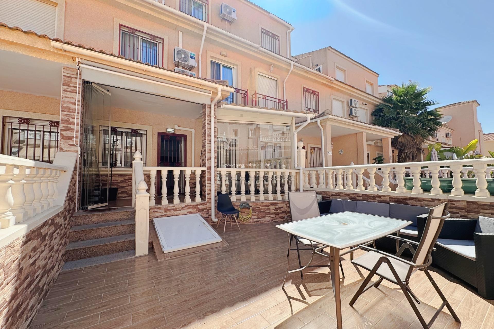 Wiederverkauf - Villa - Orihuela Costa - La Zenia
