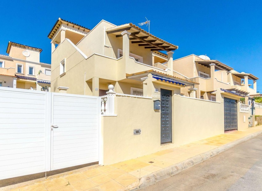 Wiederverkauf - Villa - Orihuela Costa - Las Filipinas