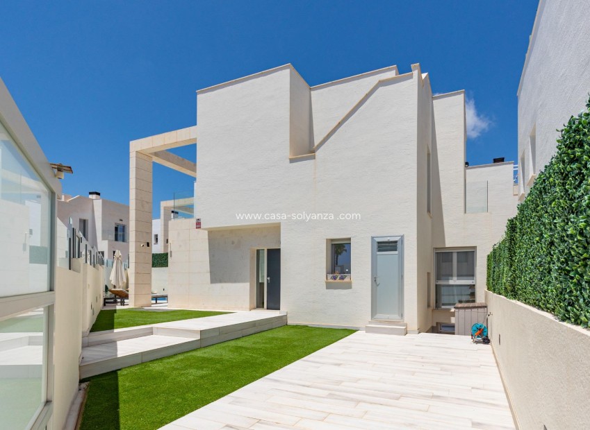 Wiederverkauf - Villa - Orihuela Costa - Lomas de Cabo Roig