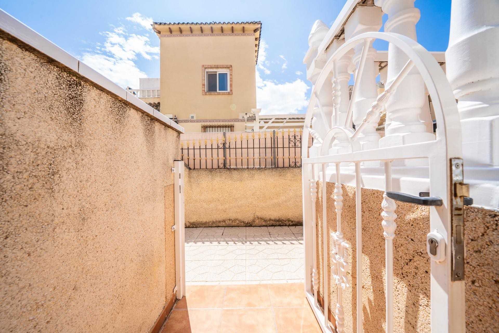 Wiederverkauf - Villa - Orihuela Costa - Los Almendros-La Florida