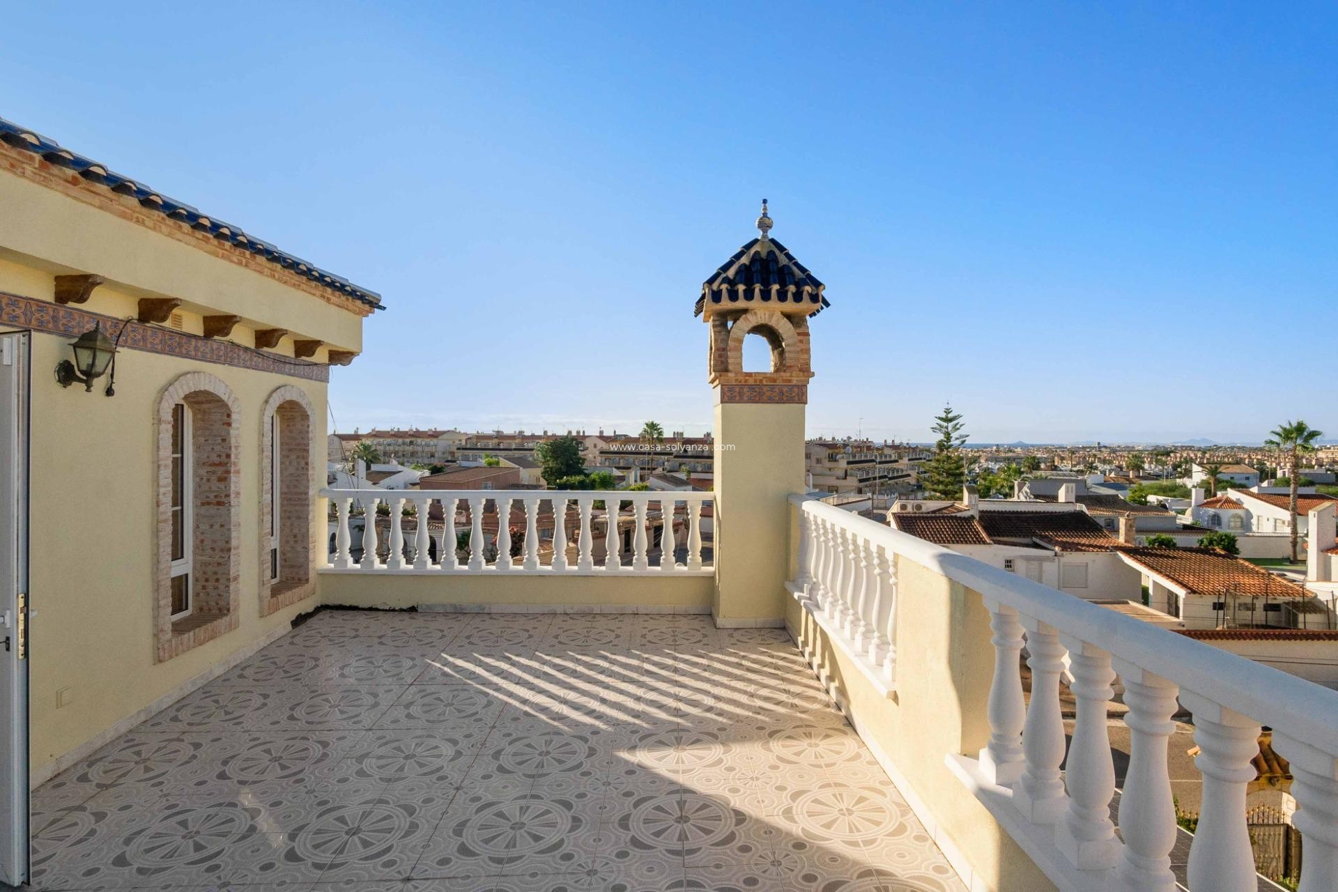 Wiederverkauf - Villa - Orihuela Costa - Los Almendros-La Florida