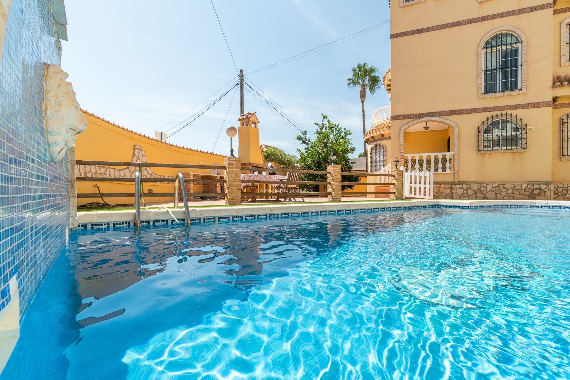 Wiederverkauf - Villa - Orihuela Costa - Los Almendros-La Florida