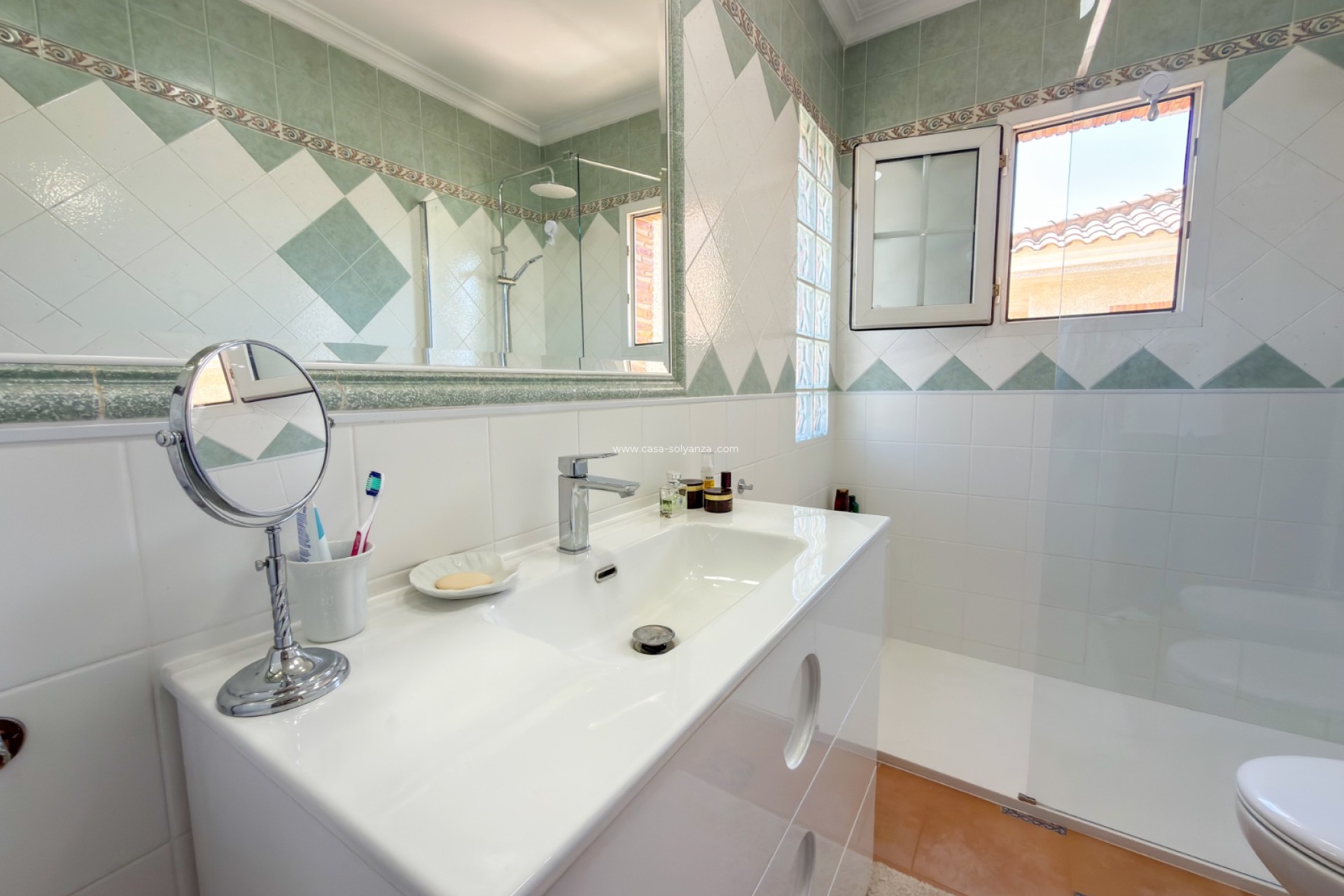 Wiederverkauf - Villa - Orihuela Costa - Los Dolses