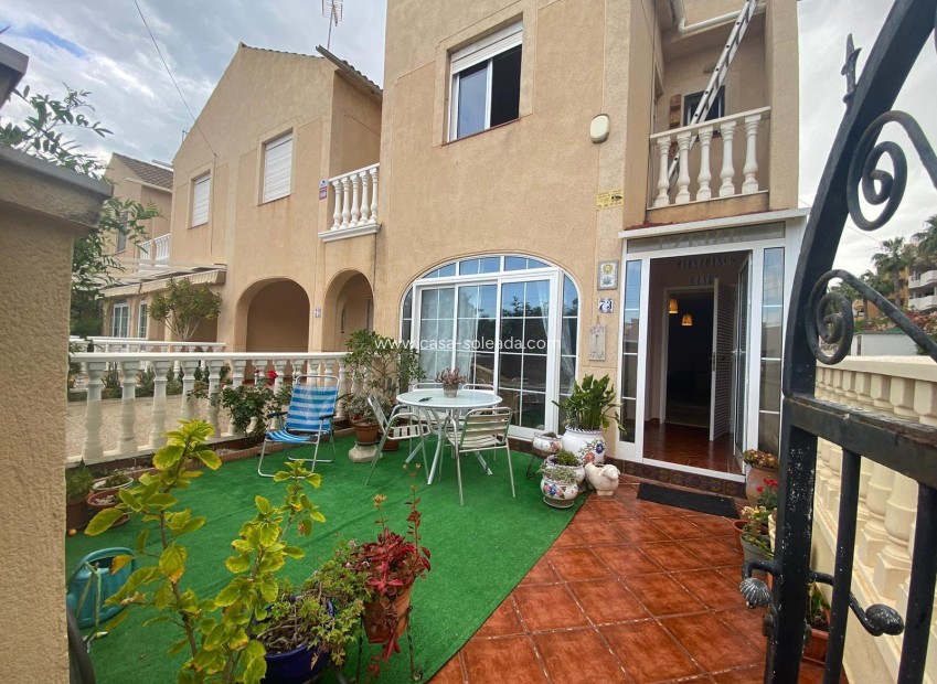 Wiederverkauf - Villa - Orihuela Costa - Punta Prima