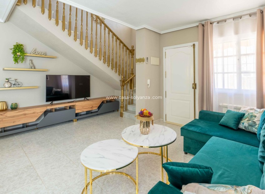 Wiederverkauf - Villa - Orihuela Costa - Punta Prima