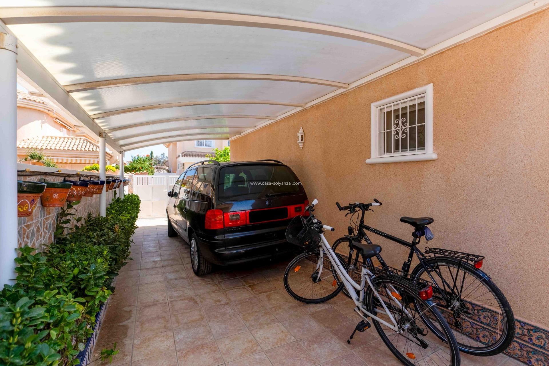 Wiederverkauf - Villa - Orihuela Costa - Punta Prima