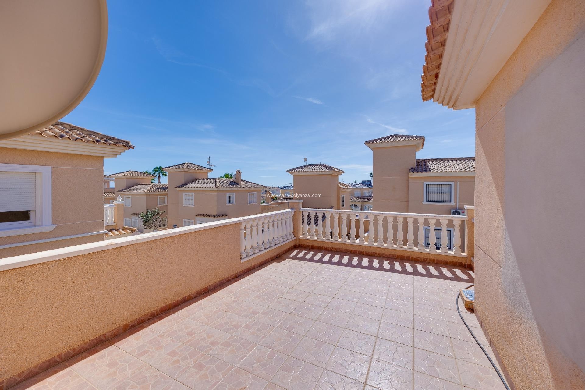 Wiederverkauf - Villa - Orihuela Costa - Urbanización Perla del Mar