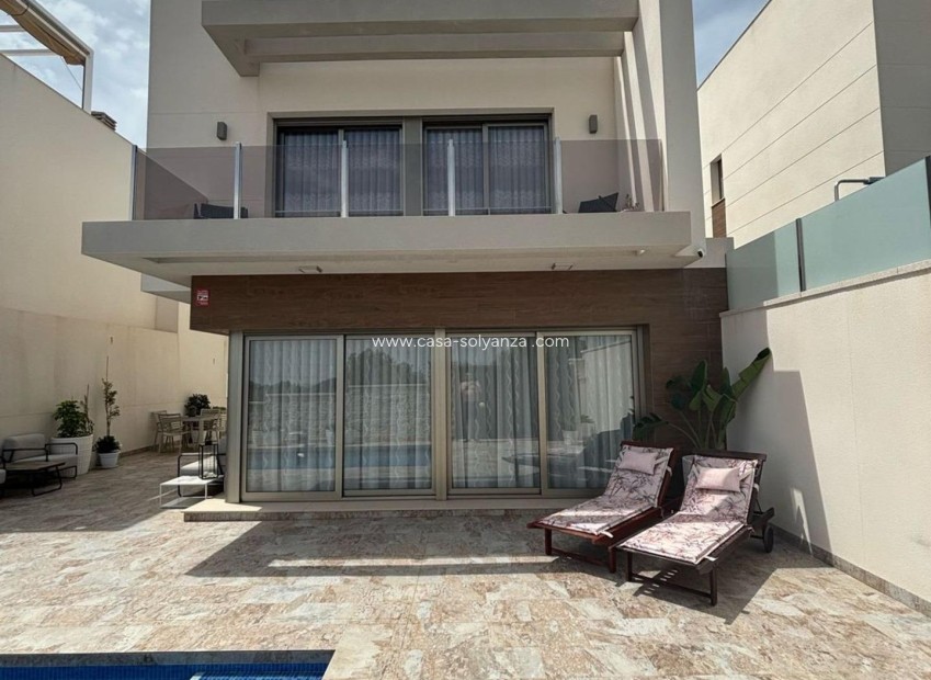 Wiederverkauf - Villa - Orihuela Costa - Villamartín