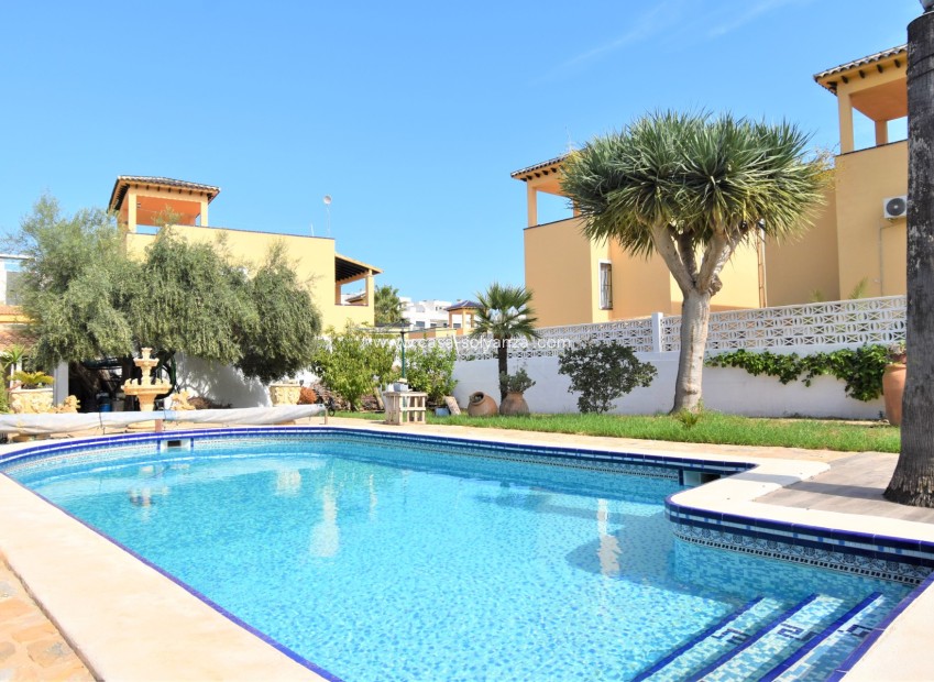 Wiederverkauf - Villa - Orihuela Costa - Villamartín