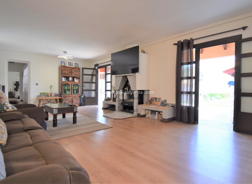 Wiederverkauf - Villa - Orihuela Costa - Villamartin