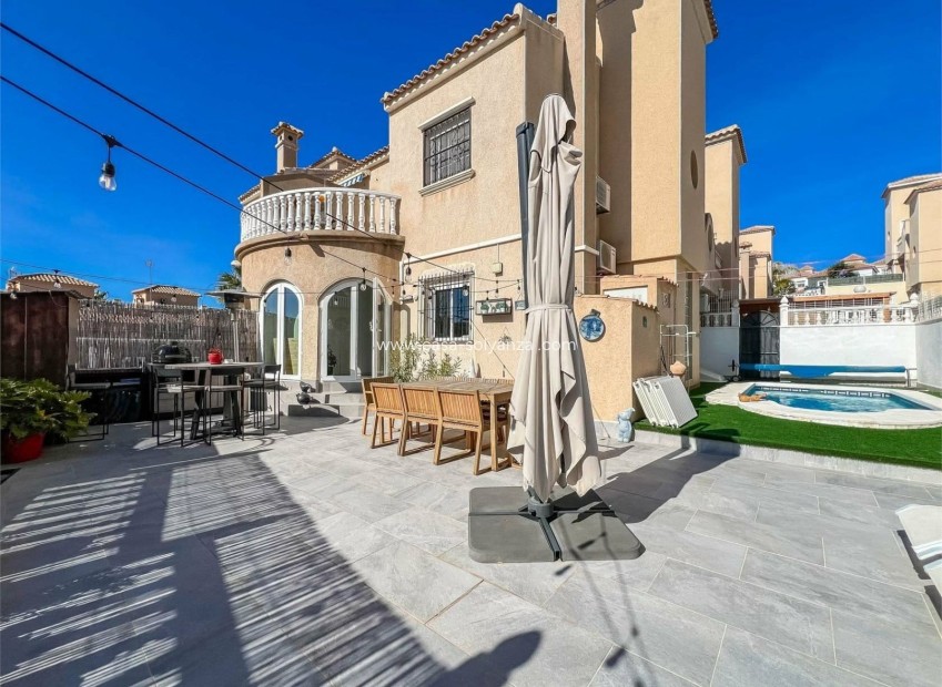 Wiederverkauf - Villa - Orihuela Costa - VILLAMARTÍN