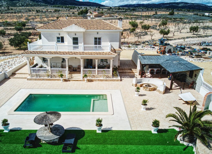 Wiederverkauf - Villa - Pinoso - Nog niet