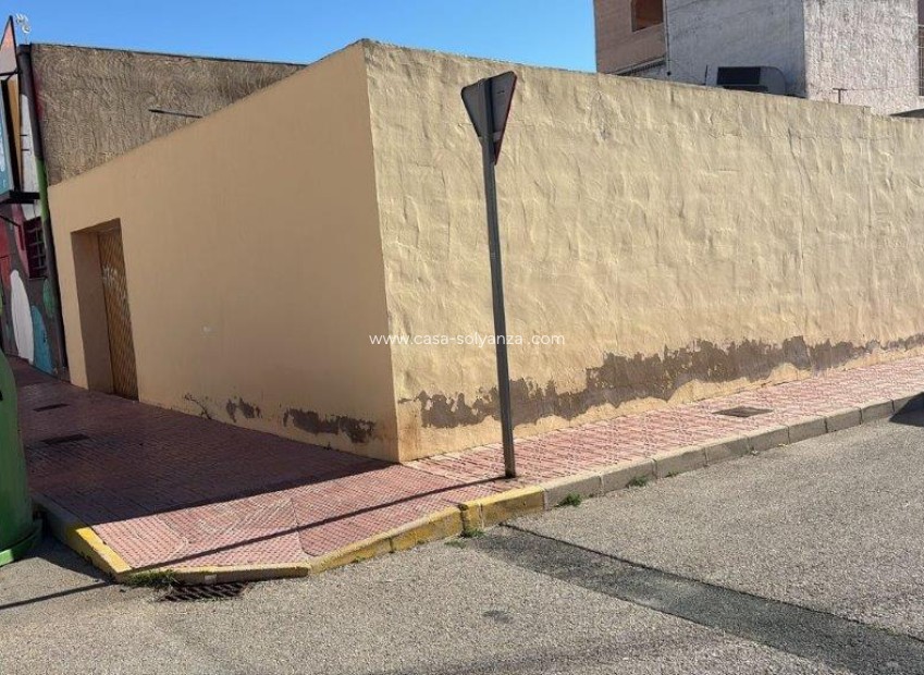 Wiederverkauf - Villa - San Isidro