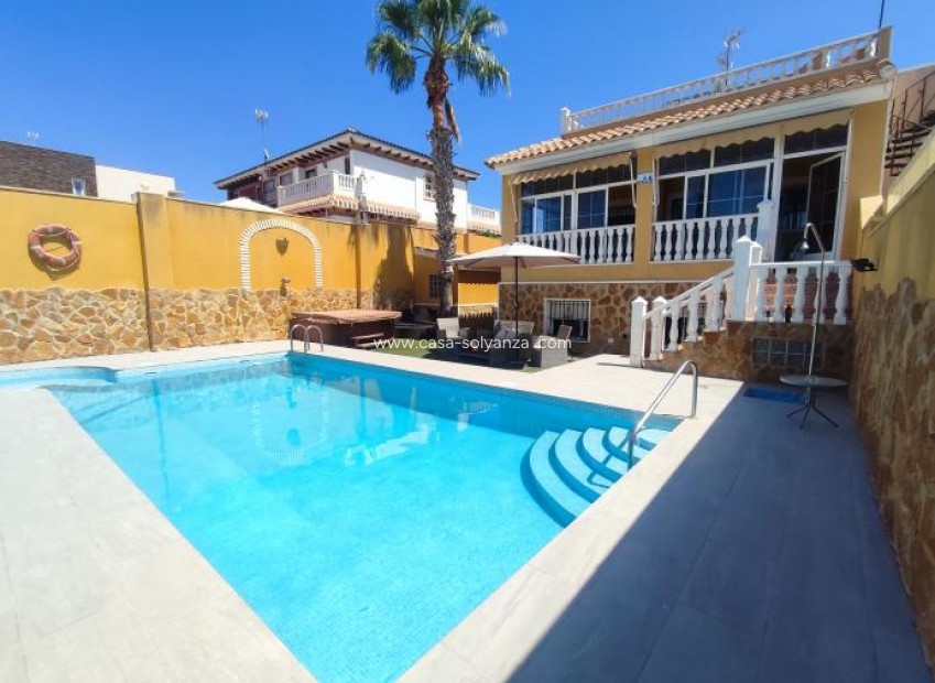 Wiederverkauf - Villa - Torrevieja - Aguas nuevas