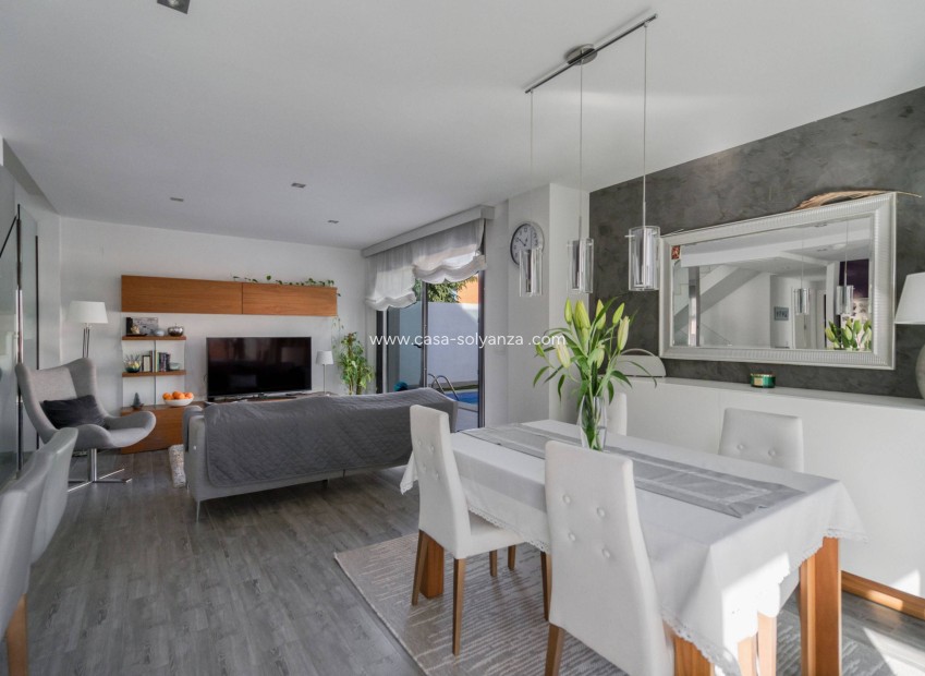 Wiederverkauf - Villa - Torrevieja - Aguas nuevas