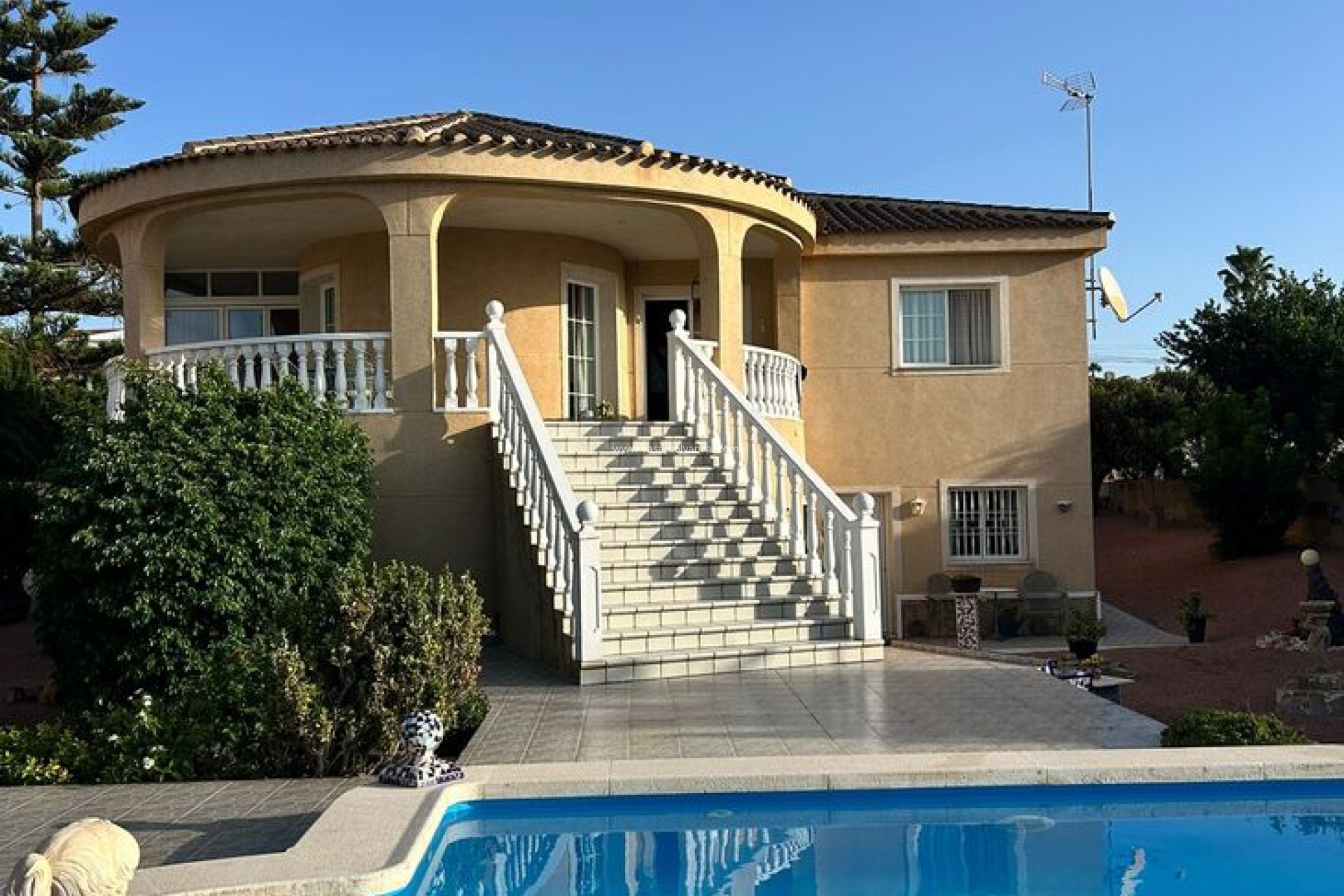 Wiederverkauf - Villa - Torrevieja - Aguas nuevas