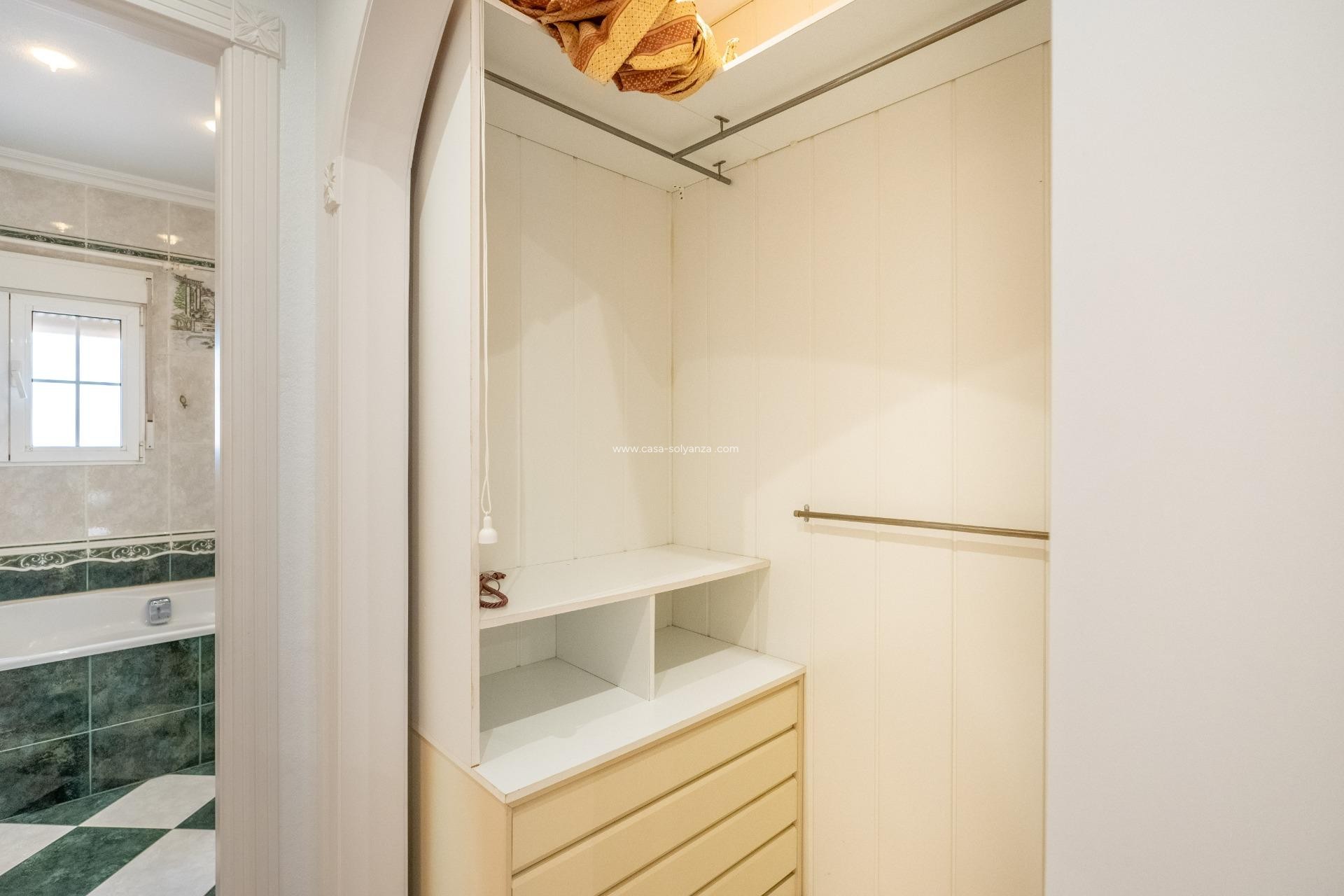 Wiederverkauf - Villa - Torrevieja - El chaparral