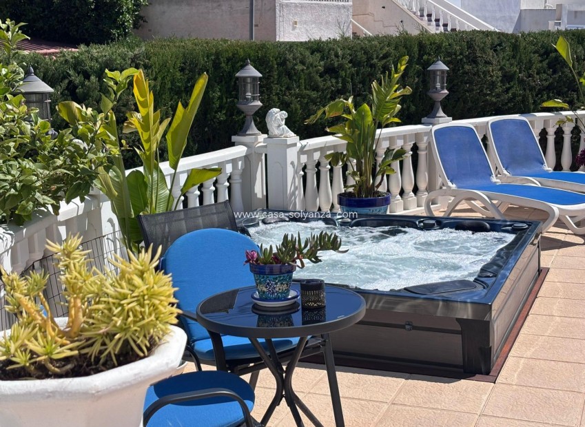 Wiederverkauf - Villa - Torrevieja - Los Balcones