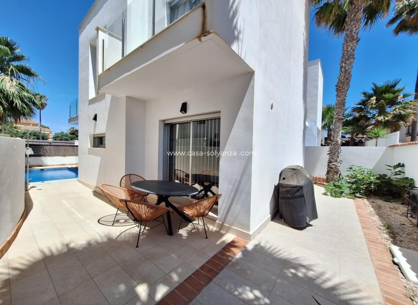 Wiederverkauf - Villa - Torrevieja - Los Frutales