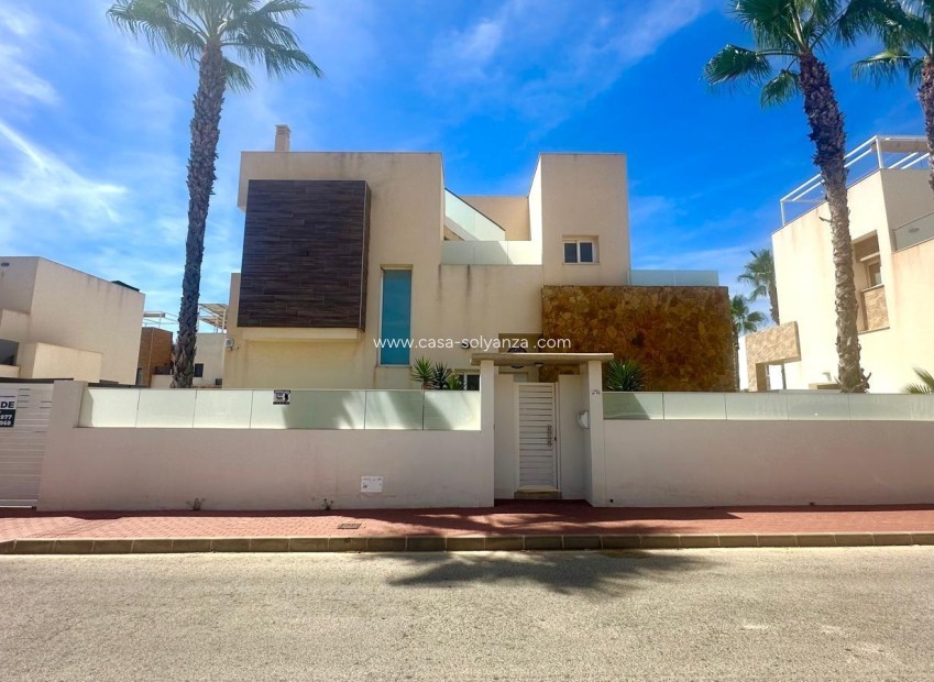 Wiederverkauf - Villa - Torrevieja - Miramar - Torre Del Moro