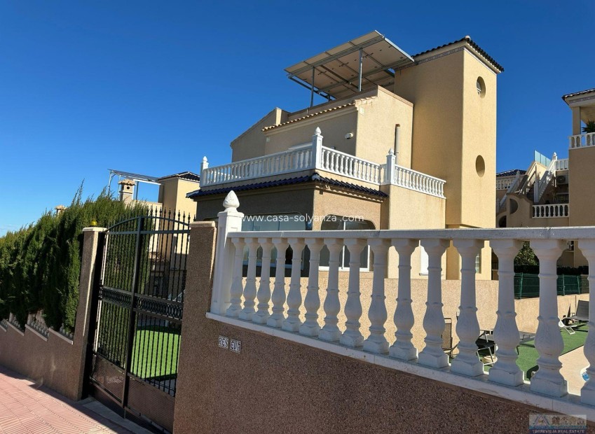 Wiederverkauf - Villa - Torrevieja - VILLAMARTIN
