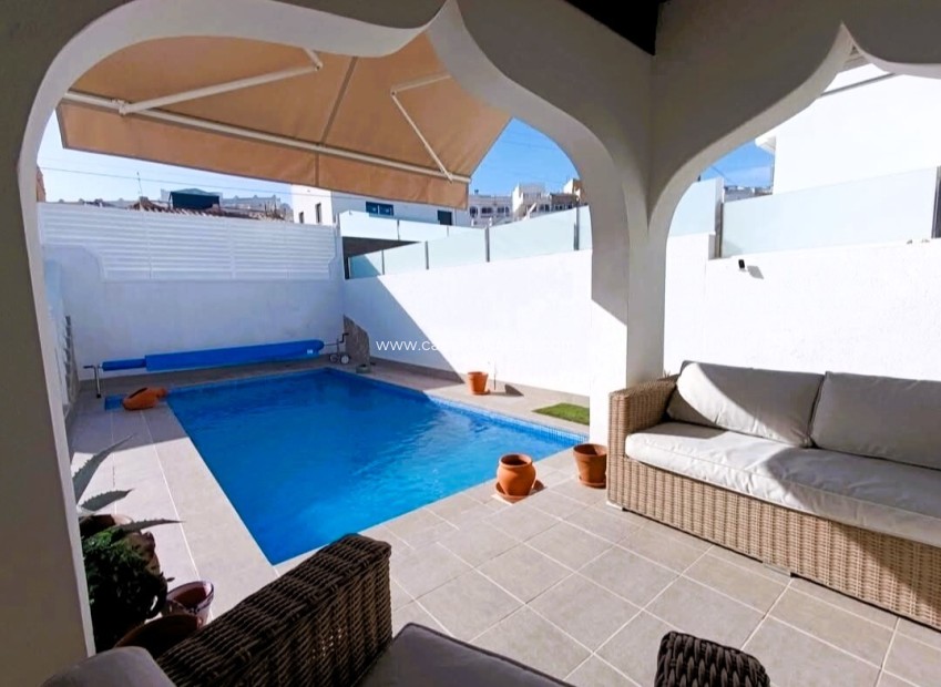 Wiederverkauf - Villa - Villamartin - Costa Blanca