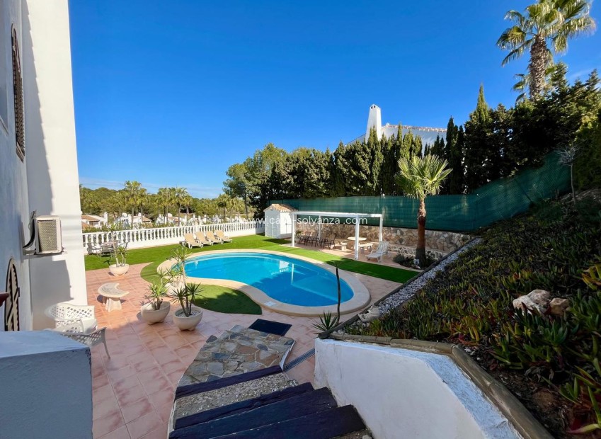 Wiederverkauf - Villa - Villamartin - Villamartín
