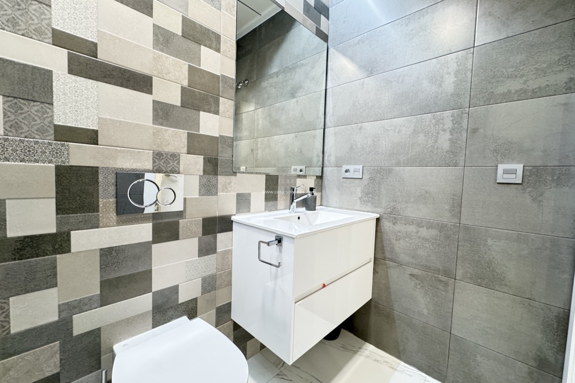 Wiederverkauf - Villa - Villamartin - Villamartín