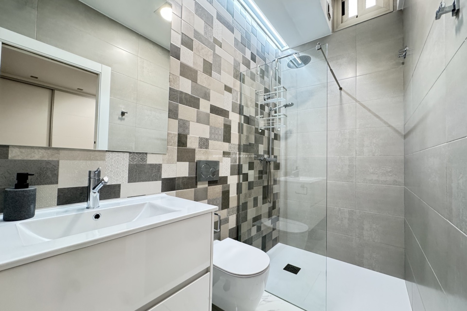 Wiederverkauf - Villa - Villamartin - Villamartín