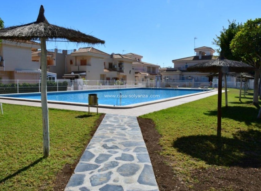 Wiederverkauf - Wohnung - Orihuela Costa - La Zenia