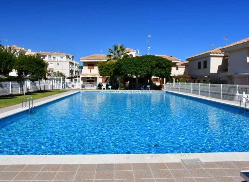Wiederverkauf - Wohnung - Orihuela Costa - La Zenia
