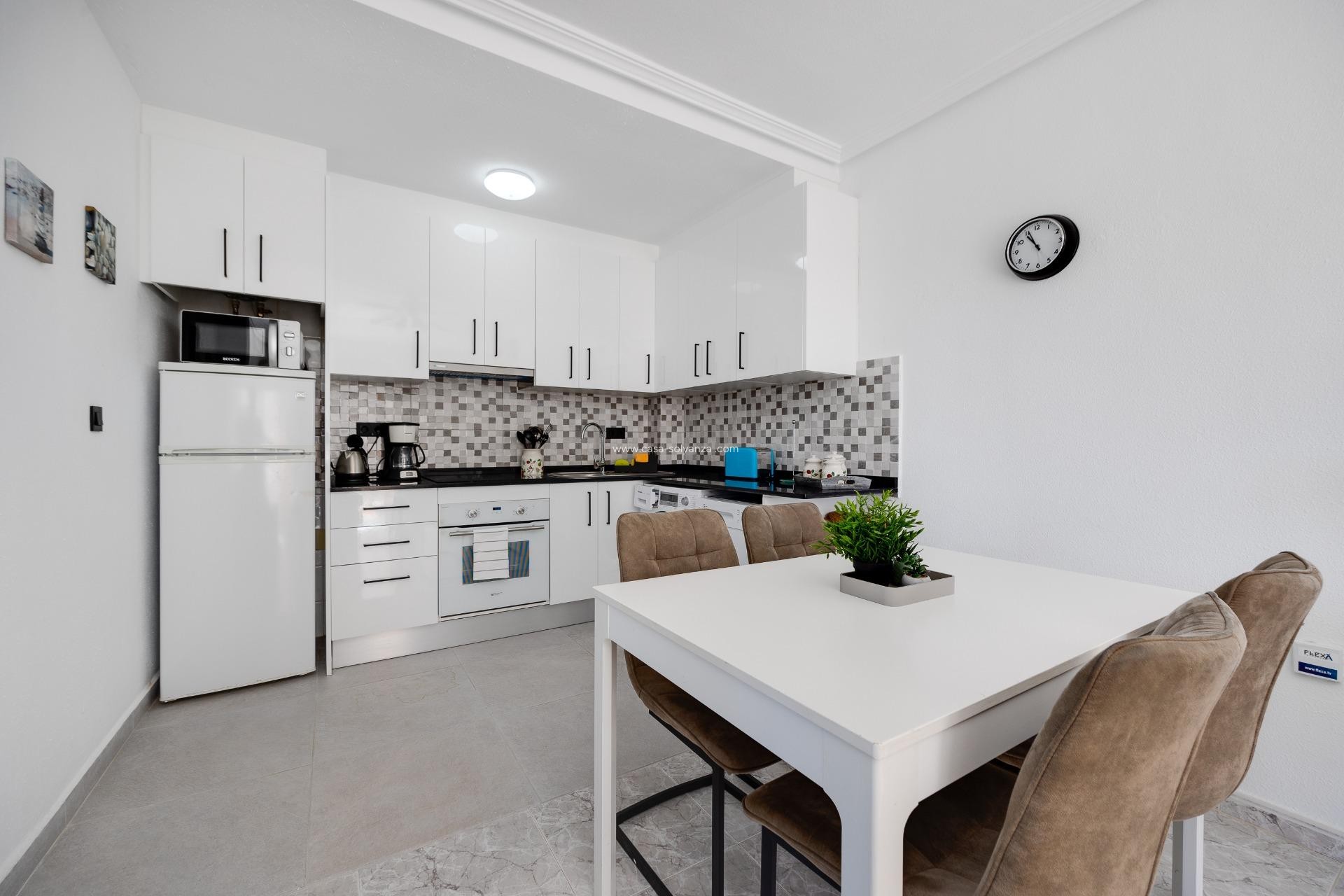 Wiederverkauf - Wohnung - Orihuela Costa - La Zenia