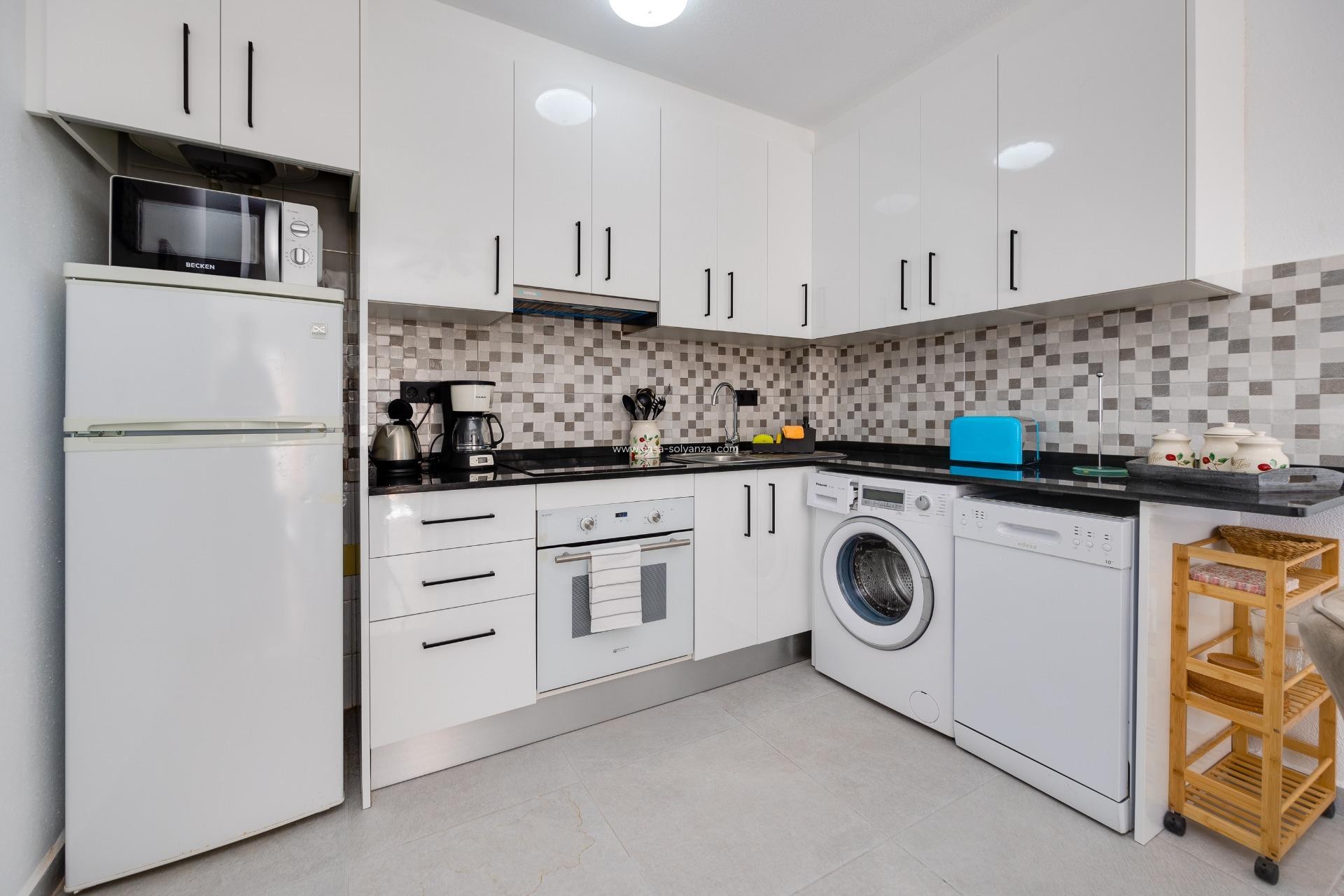 Wiederverkauf - Wohnung - Orihuela Costa - La Zenia