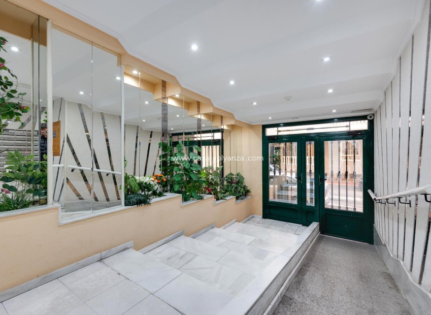 Wiederverkauf - Wohnung - Torrevieja - Acequion