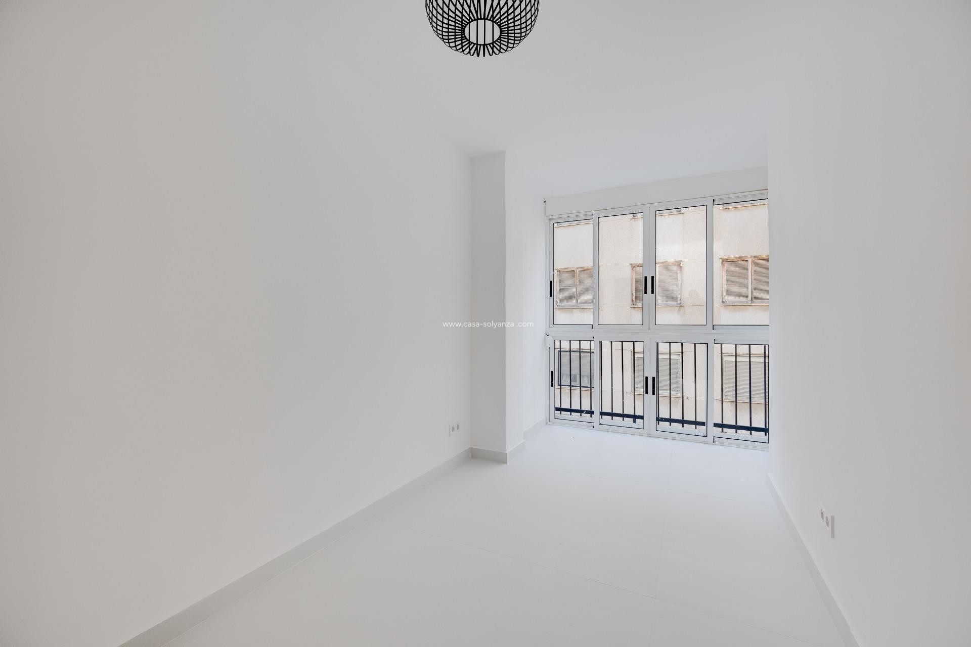 Wiederverkauf - Wohnung - Torrevieja - Acequion