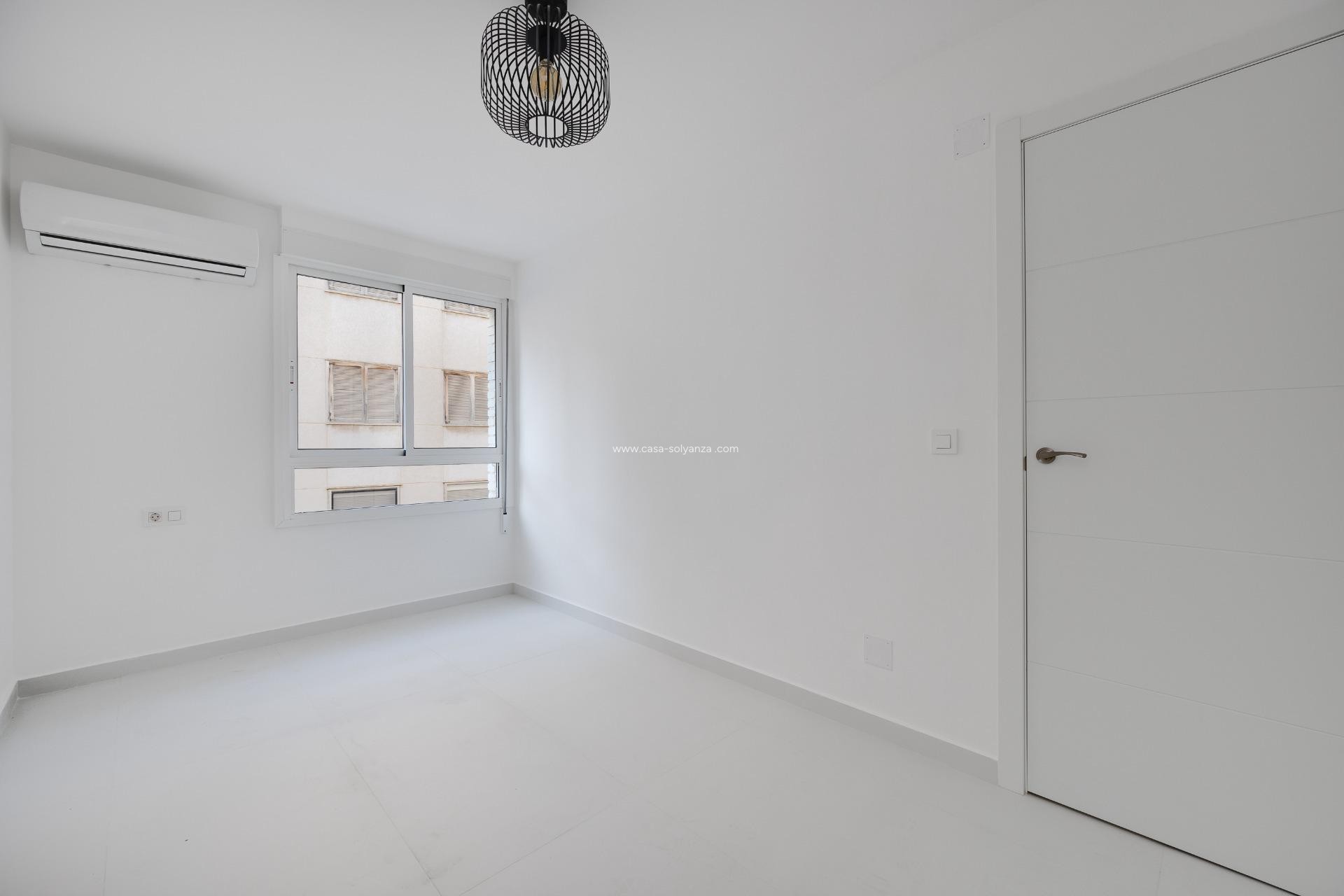 Wiederverkauf - Wohnung - Torrevieja - Acequion