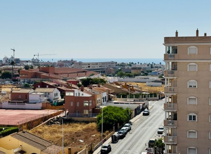 Wiederverkauf - Wohnung - Torrevieja - Aguas nuevas 1