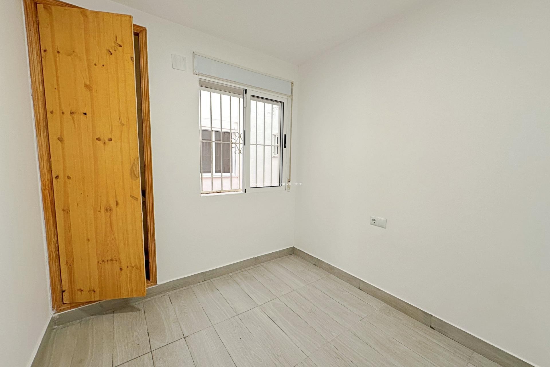 Wiederverkauf - Wohnung - Torrevieja - Center
