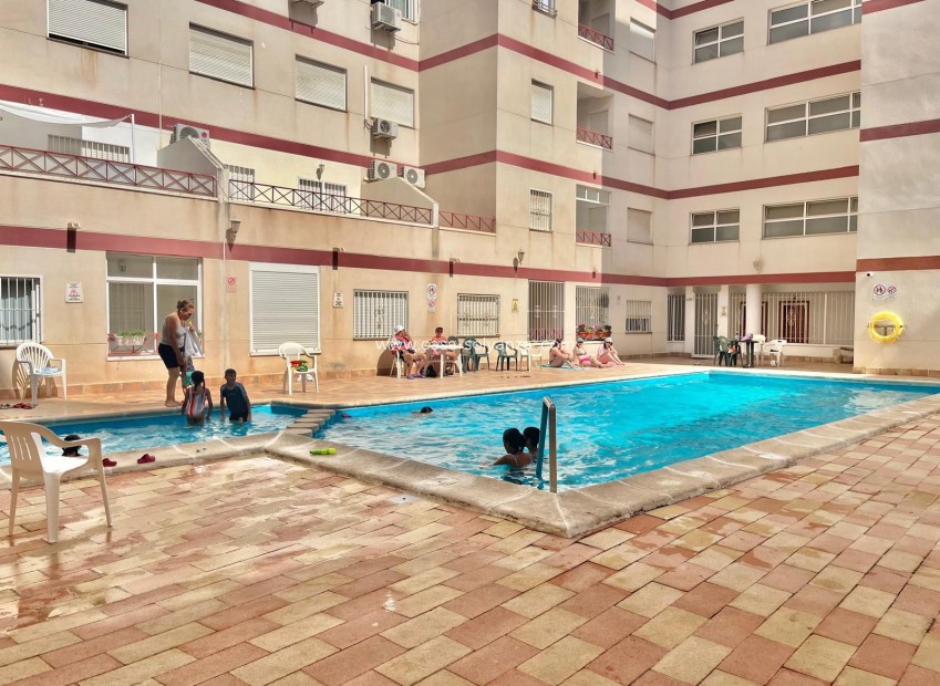 Wiederverkauf - Wohnung - Torrevieja - Center
