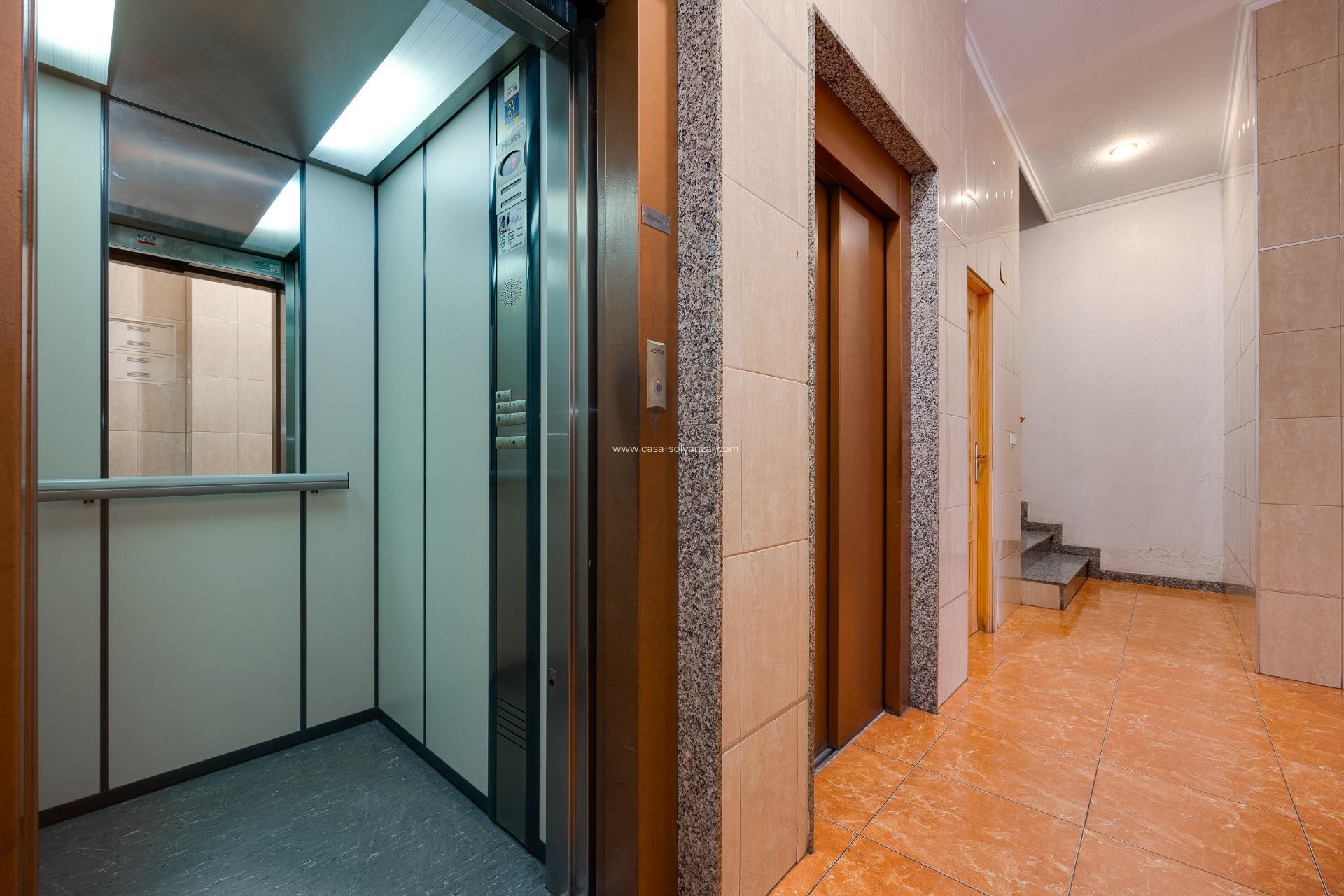 Wiederverkauf - Wohnung - Torrevieja - Center