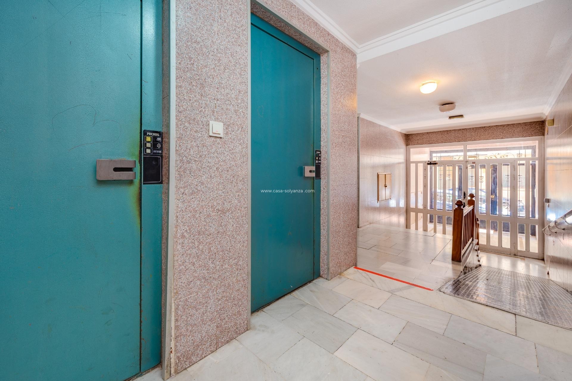 Wiederverkauf - Wohnung - Torrevieja - Center