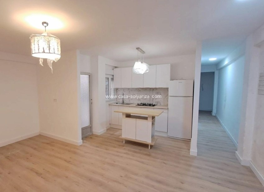 Wiederverkauf - Wohnung - Torrevieja - Center