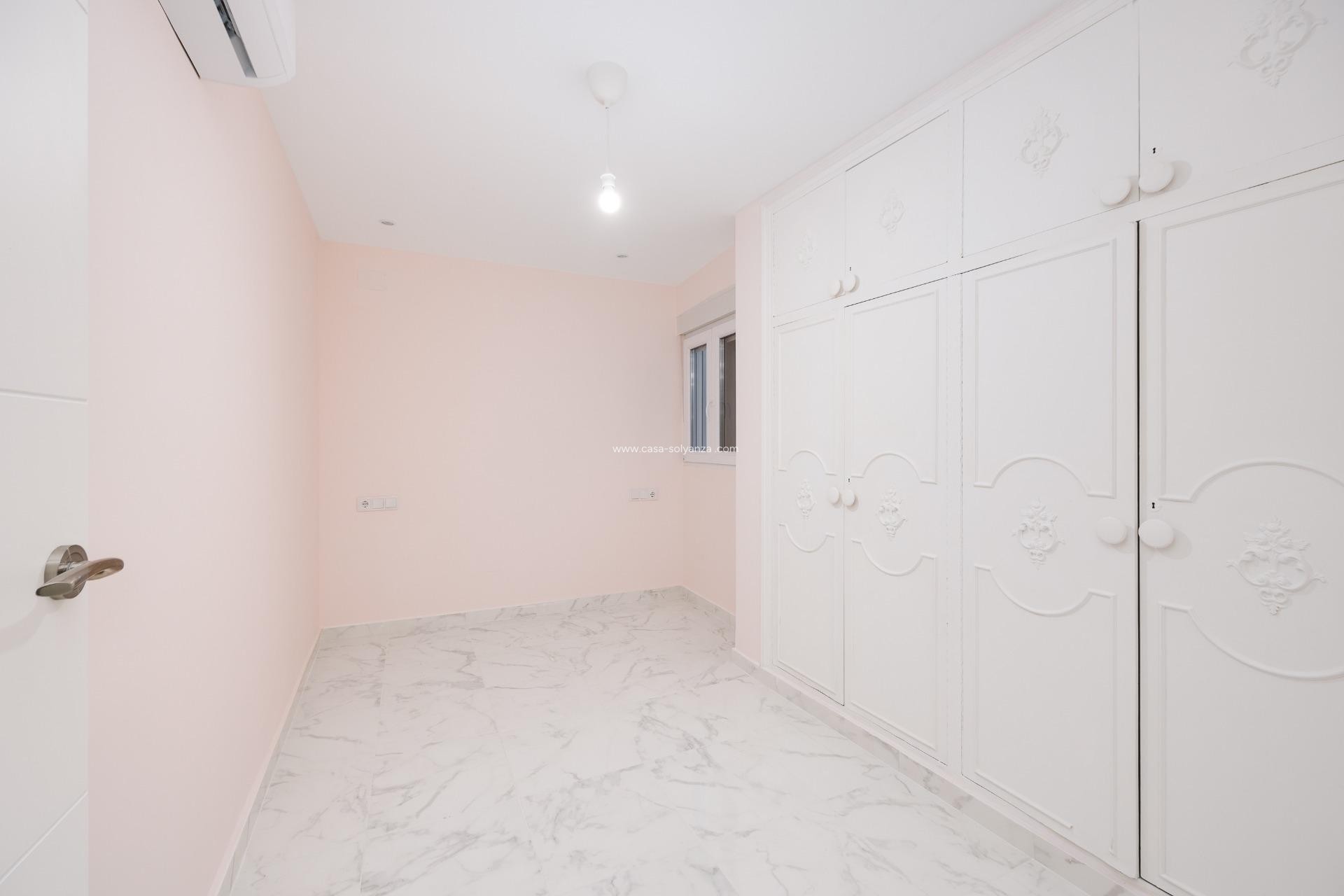 Wiederverkauf - Wohnung - Torrevieja - Center