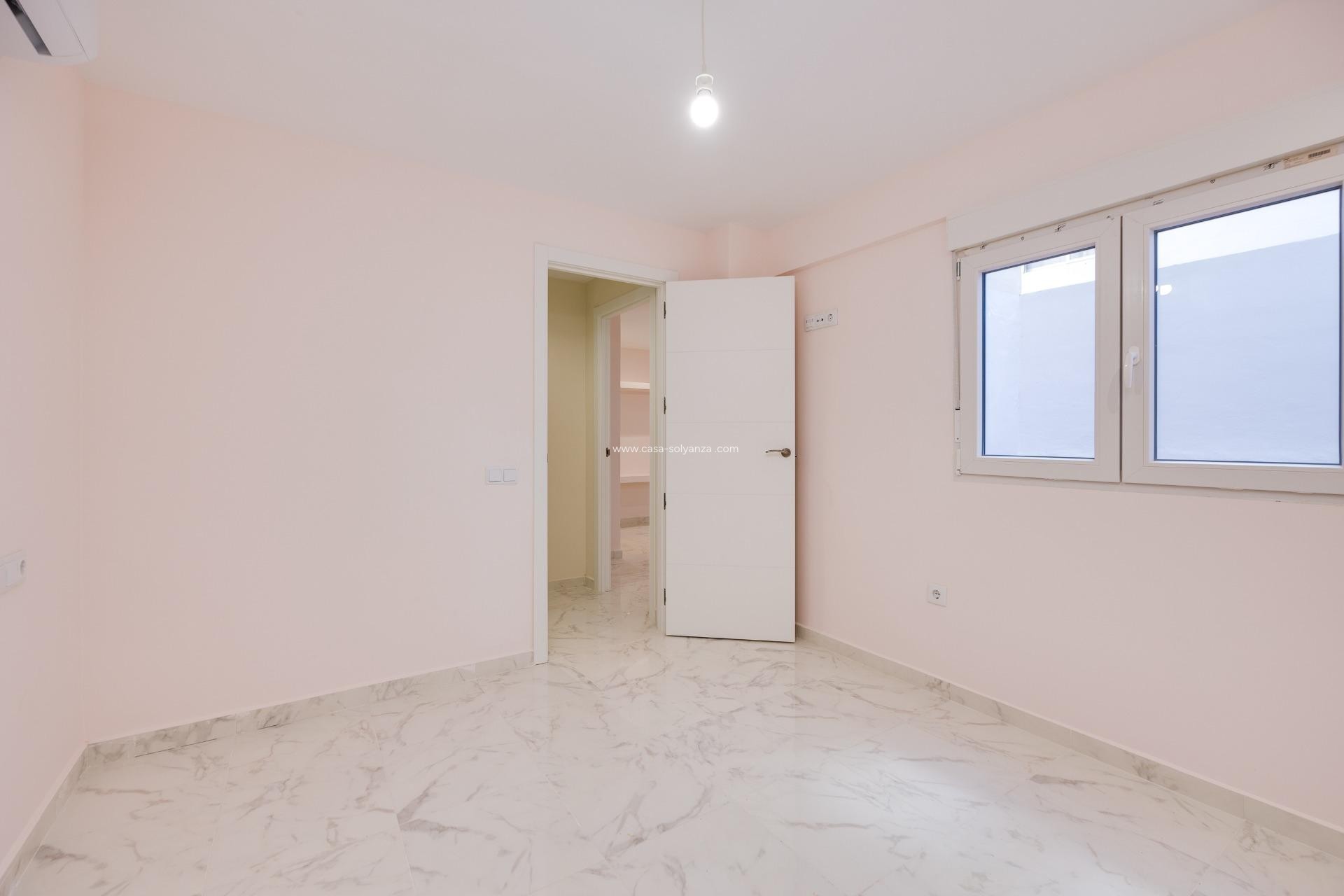 Wiederverkauf - Wohnung - Torrevieja - Center