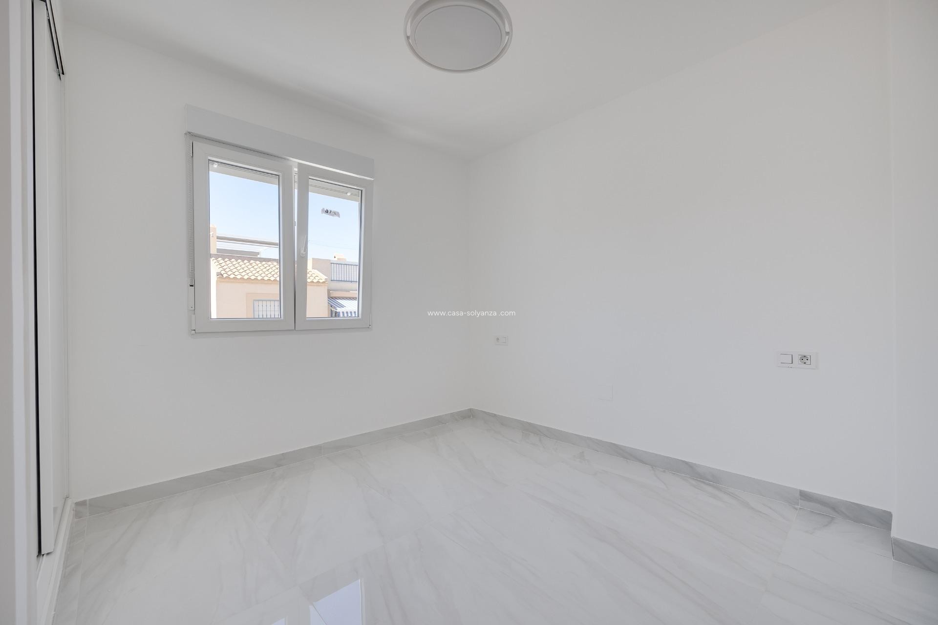 Wiederverkauf - Wohnung - Torrevieja - El Limonar