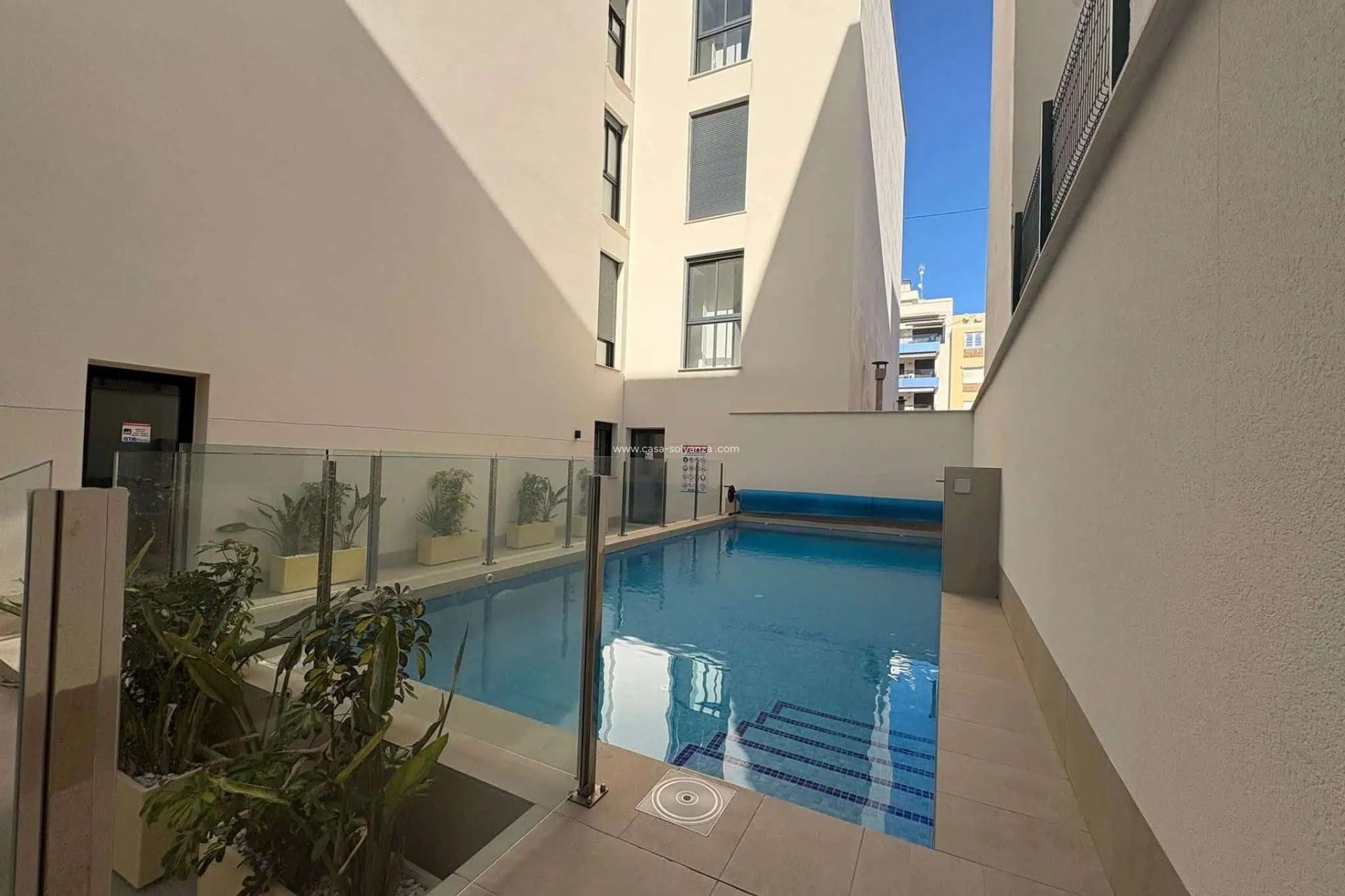 Wiederverkauf - Wohnung - Torrevieja - Las Piscinas Naturales