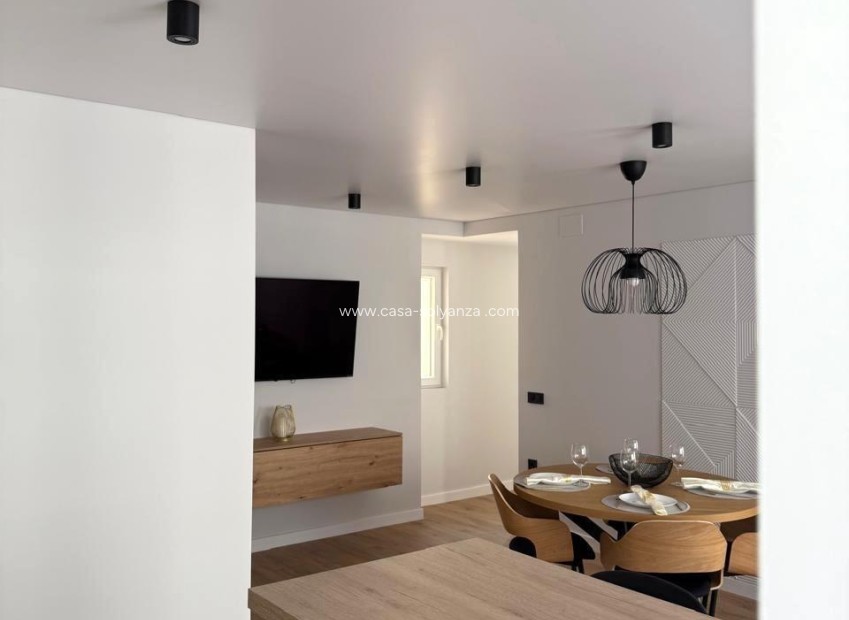 Wiederverkauf - Wohnung - Torrevieja - Paseo Maritimo